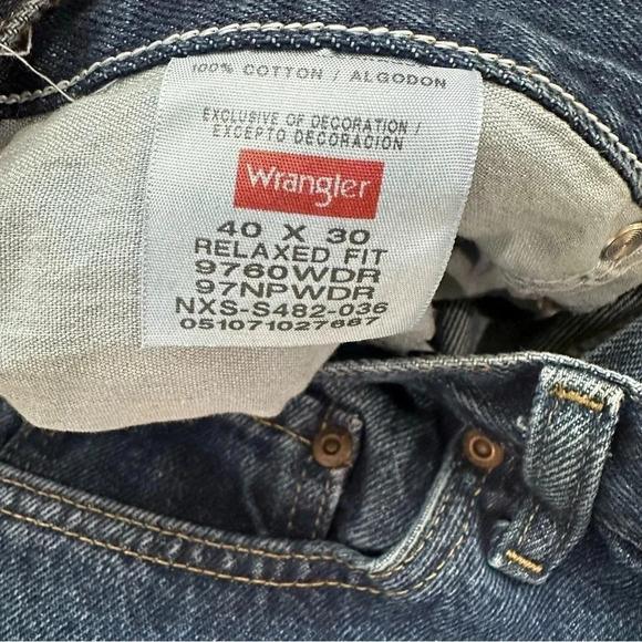 Wrangler Men's Dark Wash Relaxed Fit Denim Jeans Size W40 L30 GUC - Picture 6 of 7